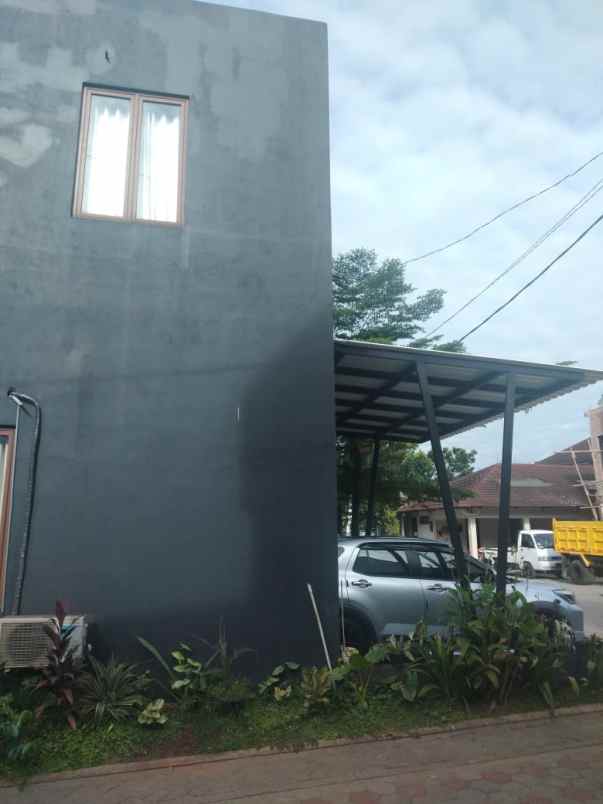 dijual rumah jalan komplek perumahan umum