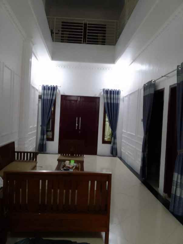 dijual rumah jalan manggis