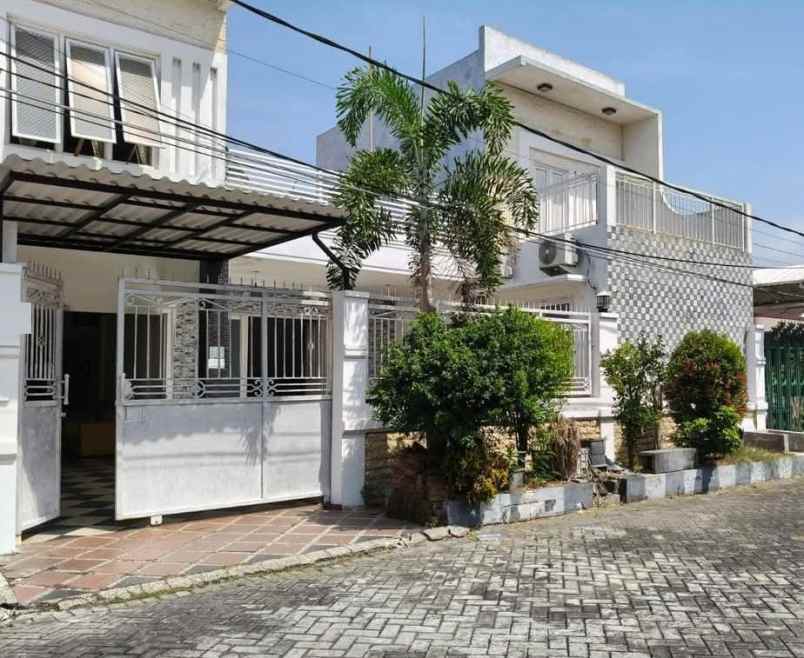 dijual rumah jalan manyar tirtoasri