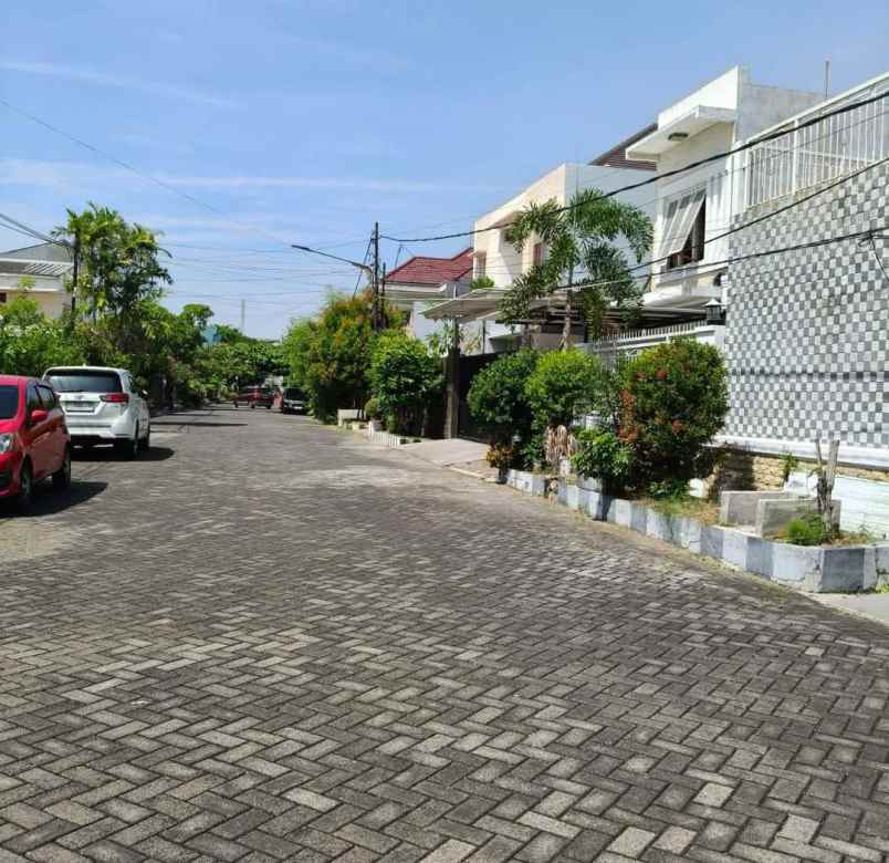 dijual rumah jalan manyar tirtoasri