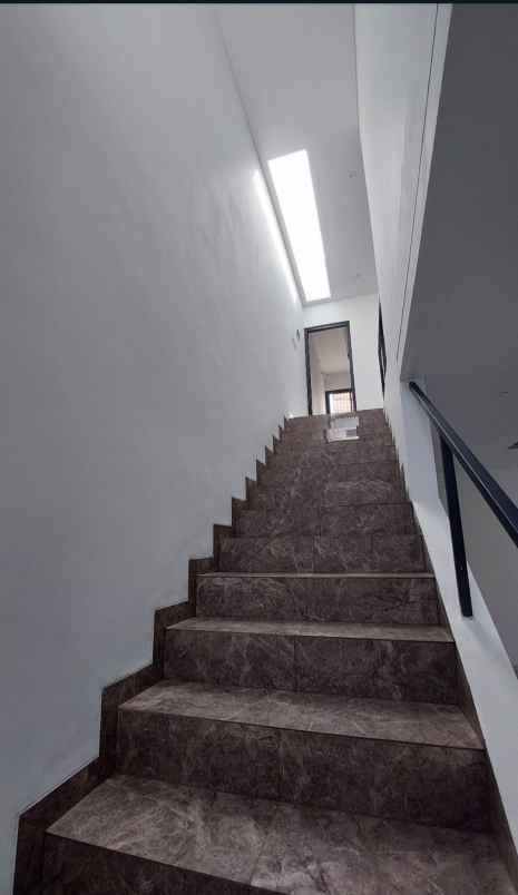 dijual rumah jalan panjang jiwo permai