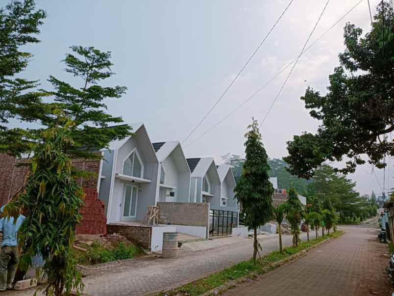 dijual rumah jalan pasir gede