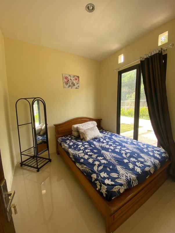 dijual rumah jalan raya kalisuren