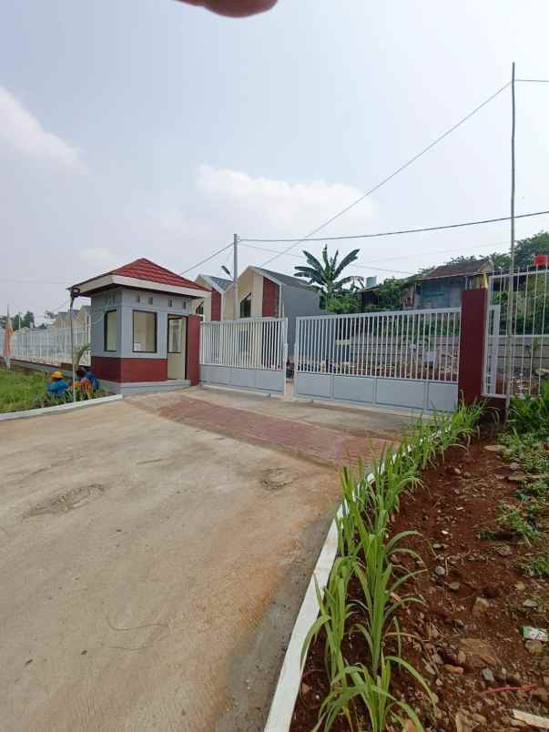 dijual rumah jalan raya kalisuren
