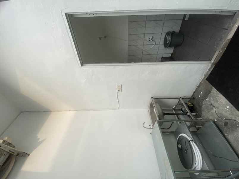 dijual rumah jalan raya megu cisoka