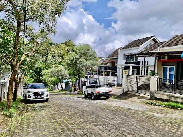 dijual rumah jalan raya meliling