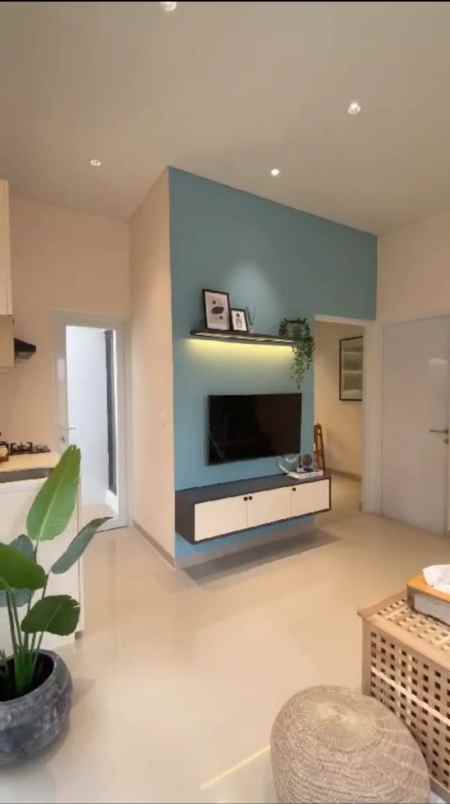 dijual rumah jalan raya serpong bsd