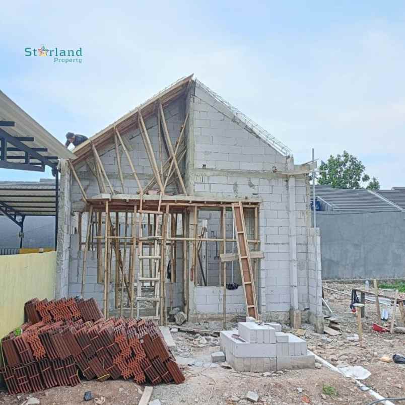 dijual rumah jalan raya tanah 100