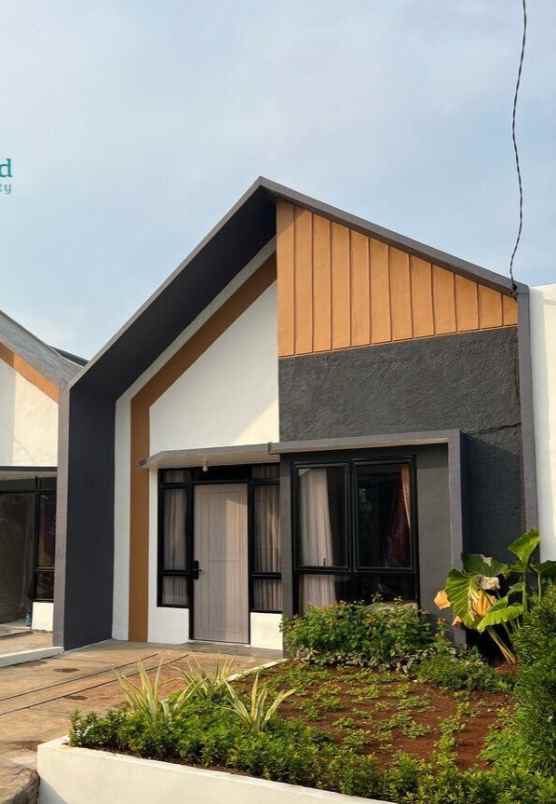 dijual rumah jalan raya tanah 100