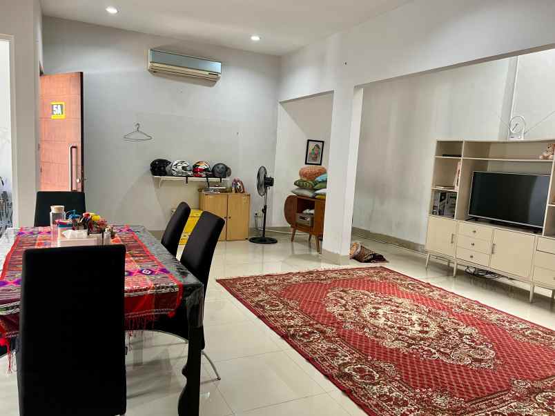 dijual rumah jalan raya veteran tanah