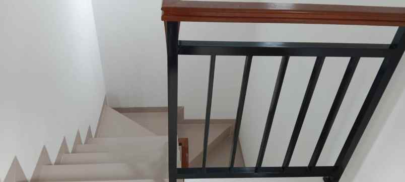 dijual rumah jalan salak