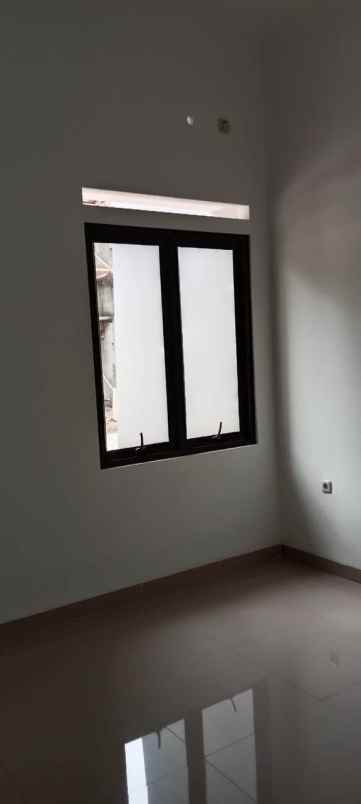 dijual rumah jalan salak