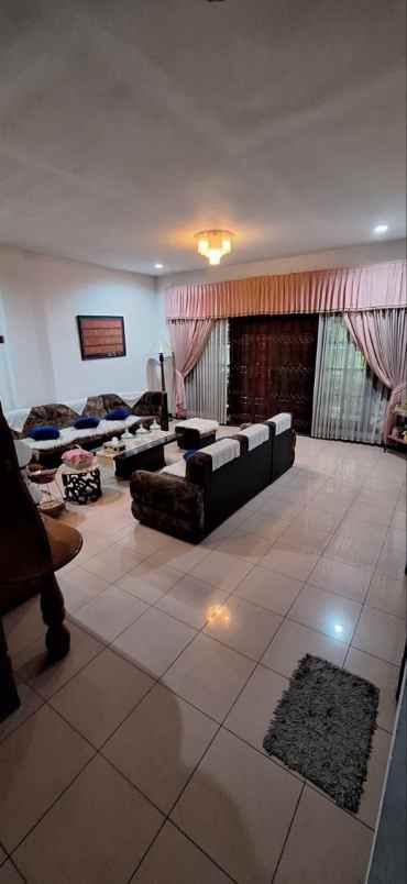 dijual rumah jalan simo gunung barat