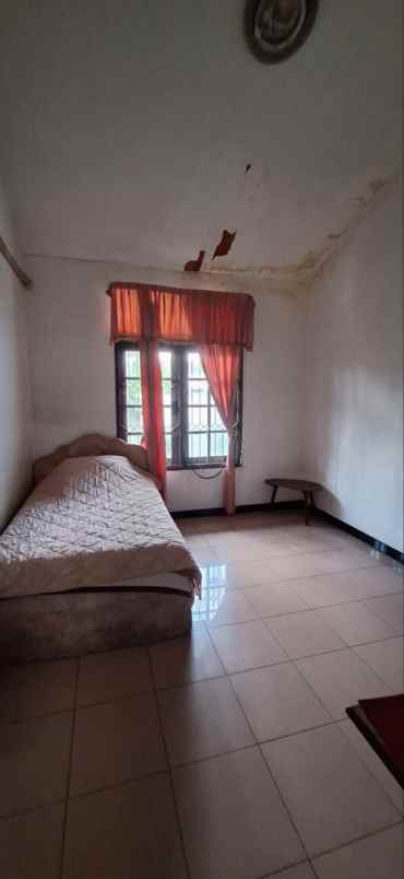 dijual rumah jalan simo gunung barat