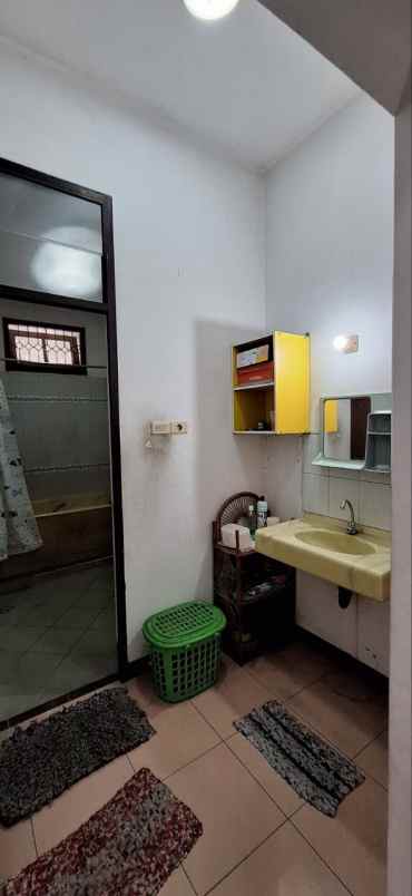 dijual rumah jalan simo gunung barat