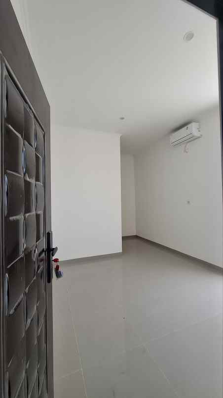 dijual rumah jalan somawinata cipageran