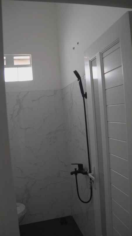 dijual rumah jalan somawinata cipageran