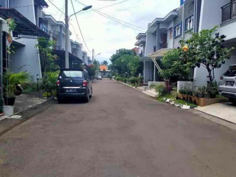 dijual rumah jatibening