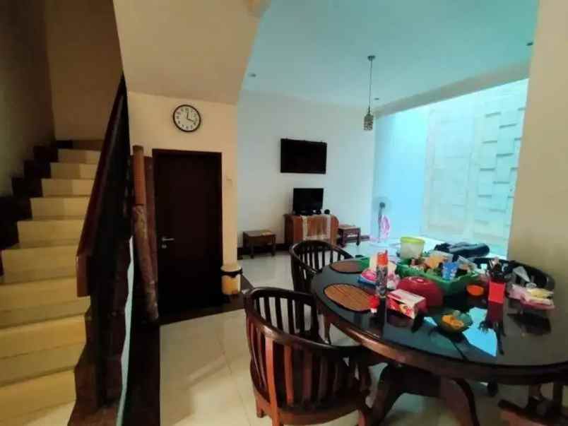 dijual rumah jatibening