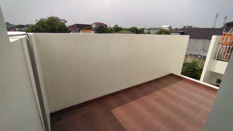 dijual rumah jatikramat