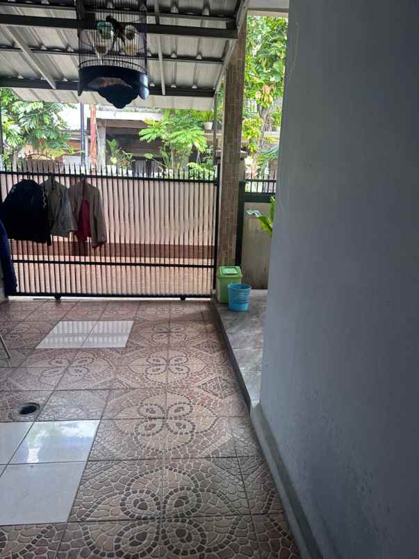 dijual rumah jatiluhur
