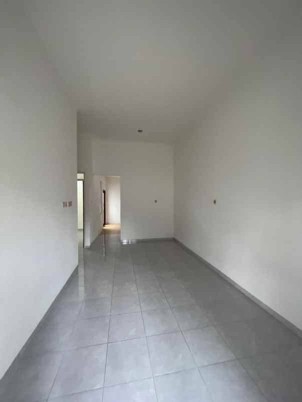 dijual rumah jatisari