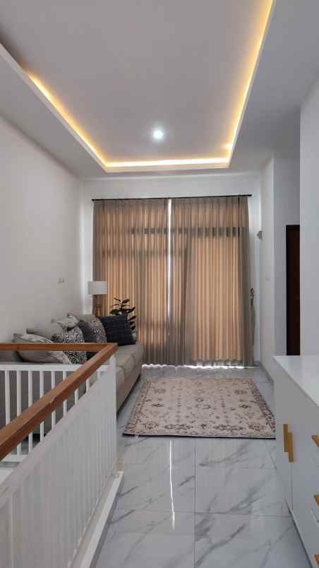 dijual rumah jatisari kec cangkuang