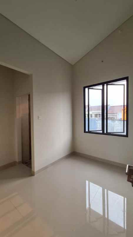 dijual rumah jjk193