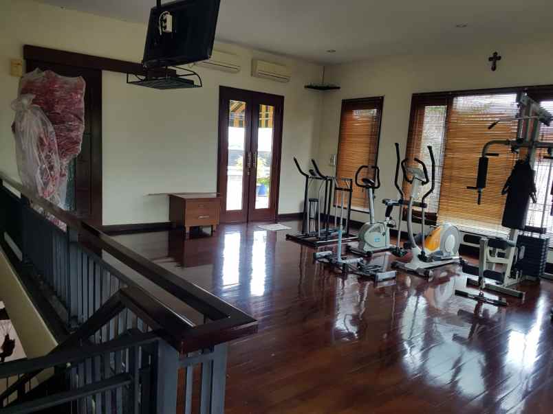 dijual rumah jl angsana raya