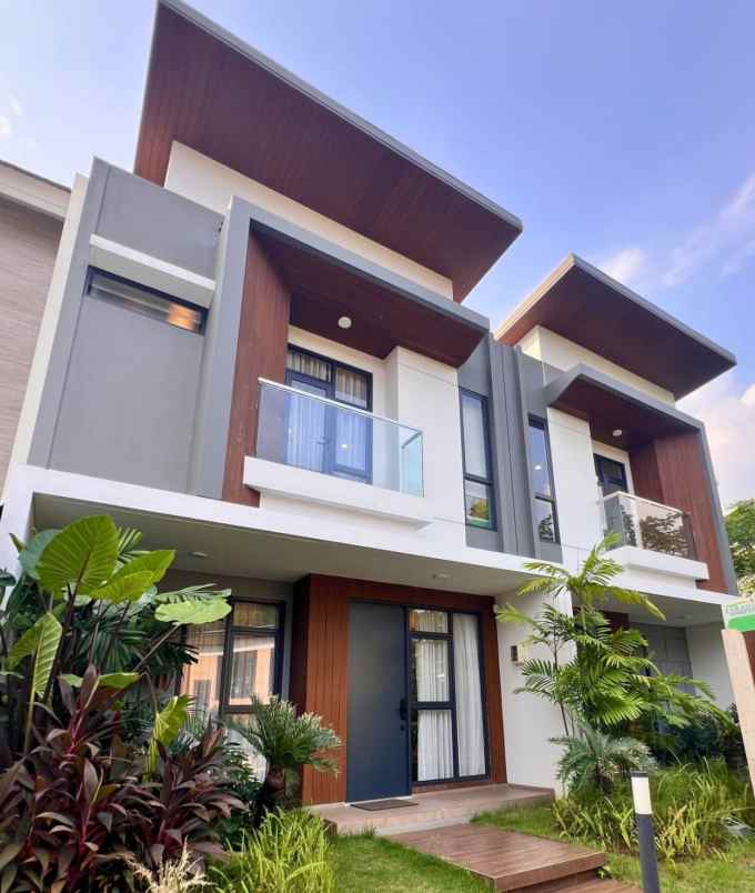 dijual rumah jl aria putra serua indah