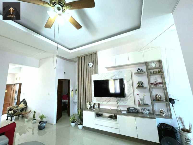 dijual rumah jl awiligar cikutra