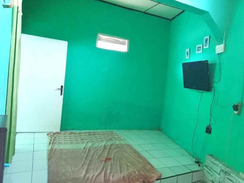 dijual rumah jl babakan sari