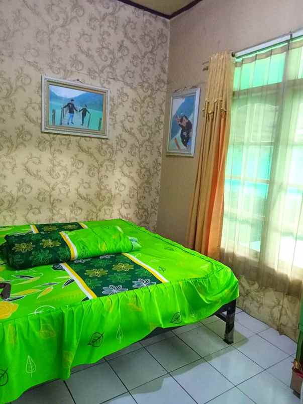 dijual rumah jl babakan sari