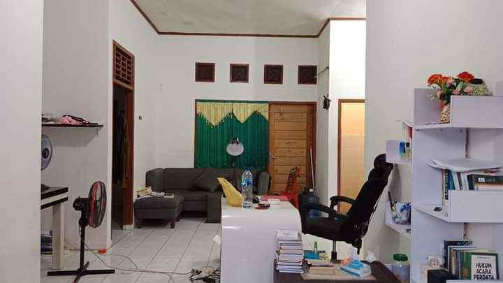 dijual rumah jl bakti arifin ahmad