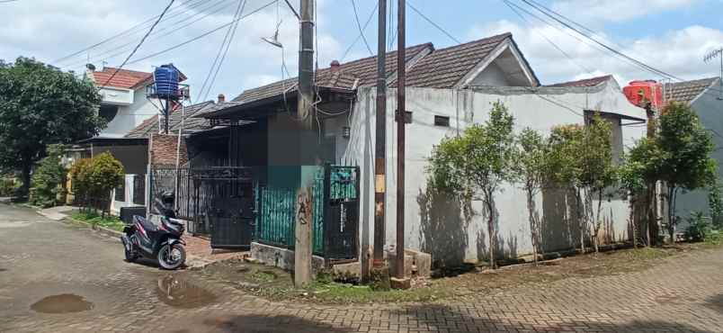 dijual rumah jl bekasi timur regency 1