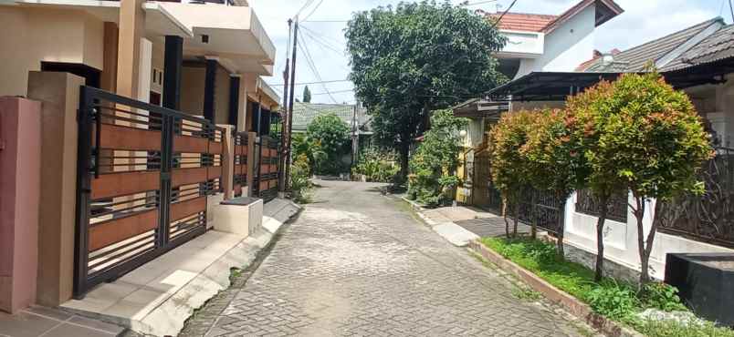 dijual rumah jl bekasi timur regency 1