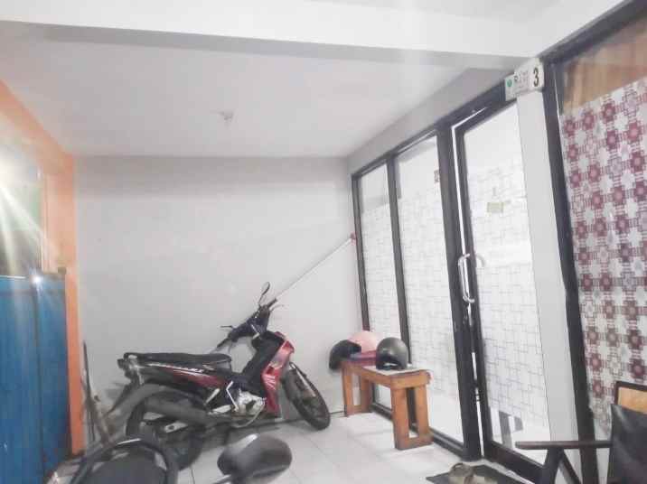 dijual rumah jl bunga srigading malang