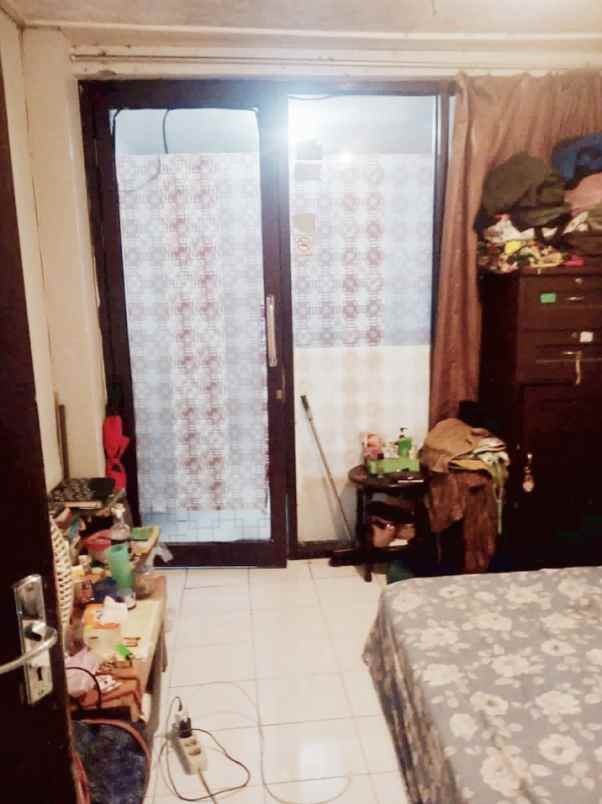 dijual rumah jl bunga srigading malang