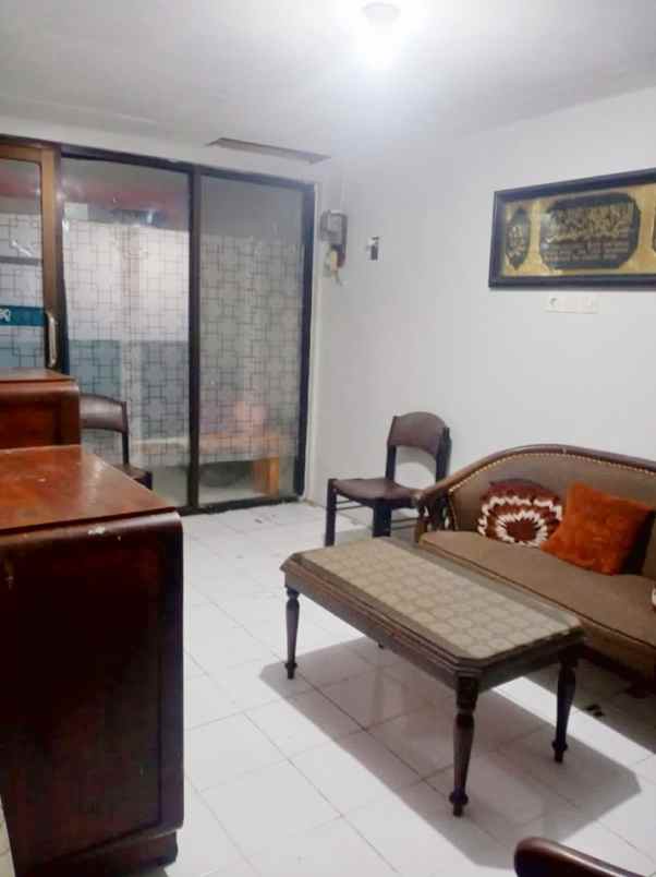 dijual rumah jl bunga srigading malang