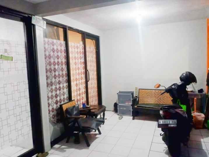 dijual rumah jl bunga srigading malang