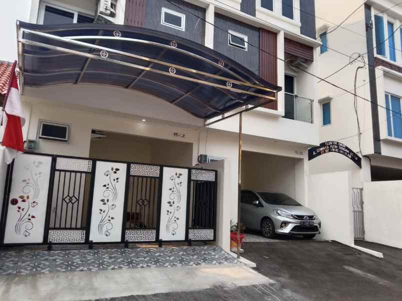 dijual rumah jl cempaka putih tengah