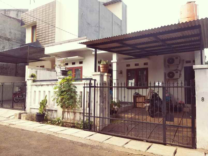 dijual rumah jl ciputat baru