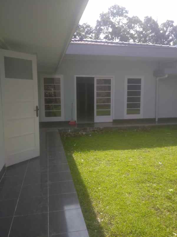 dijual rumah jl diponegoro banda