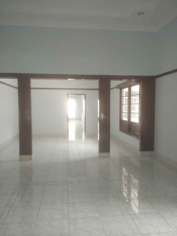 dijual rumah jl diponegoro banda