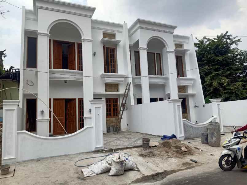 dijual rumah jl duren sawit jakarta timur