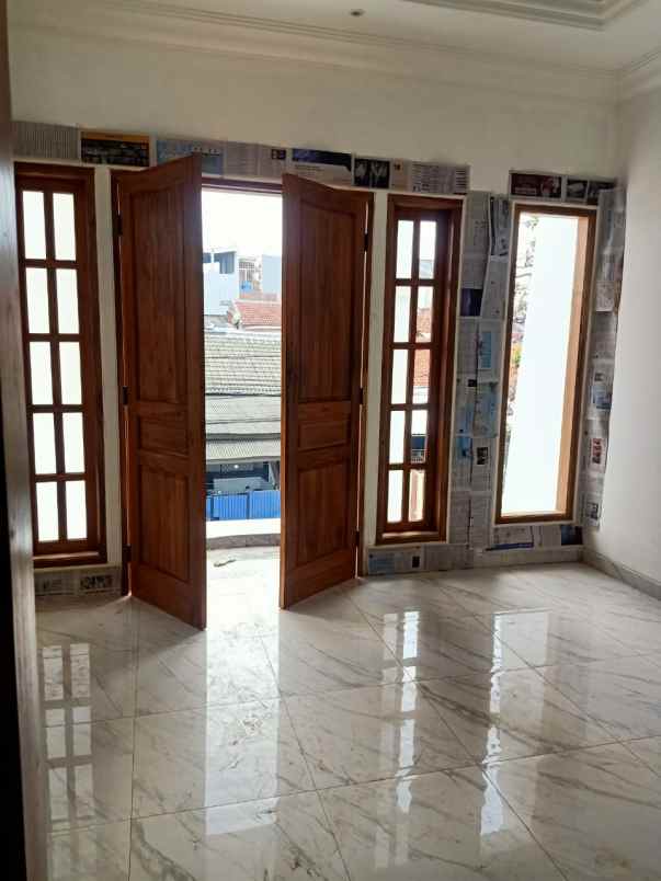 dijual rumah jl duren sawit jakarta timur