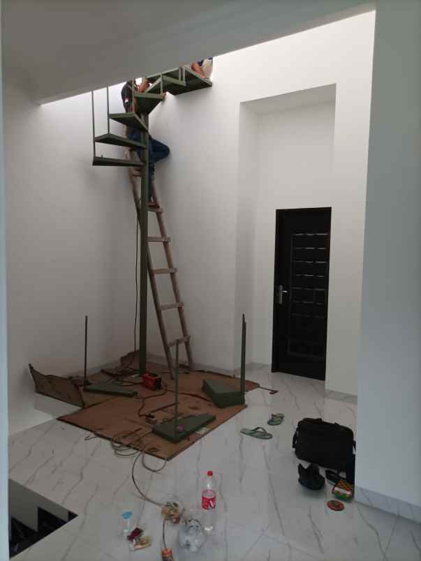 dijual rumah jl duren sawit raya duren