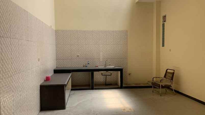 dijual rumah jl gayung kebonsari