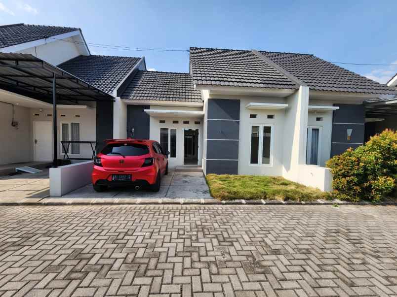 dijual rumah jl imogiri timur km 7