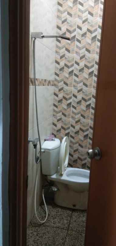 dijual rumah jl jatikramat indah ii